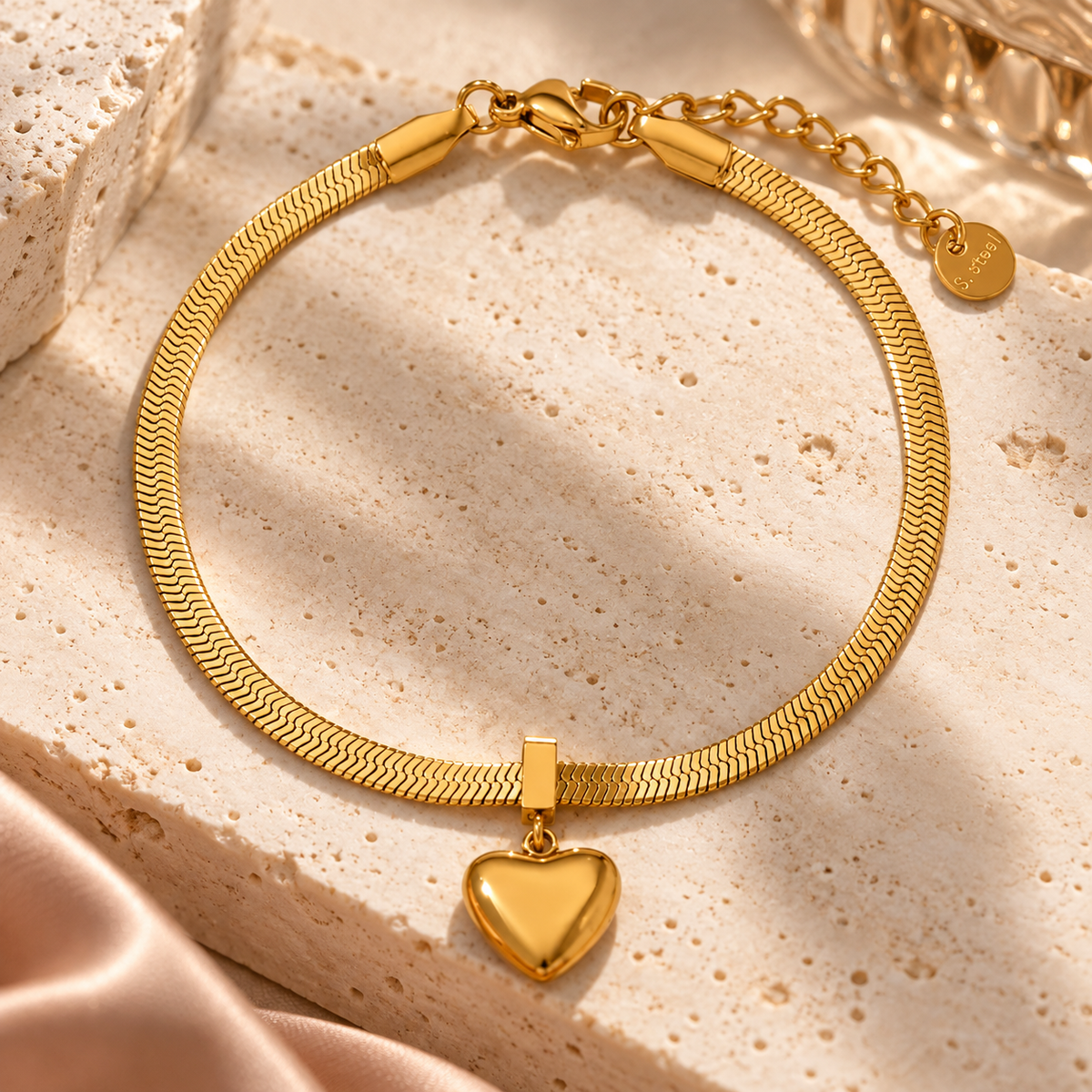 AMOURA HEART BRACELET