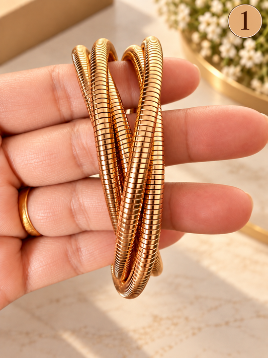 CLEORA COIL BANGLE