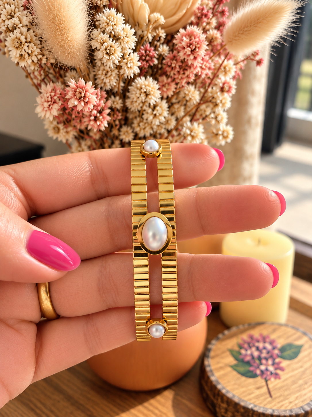 SIA BANGLE