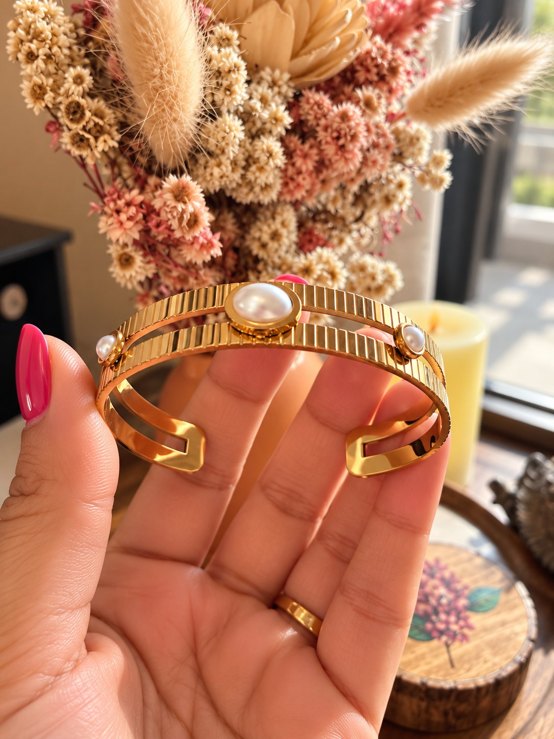 SIA BANGLE