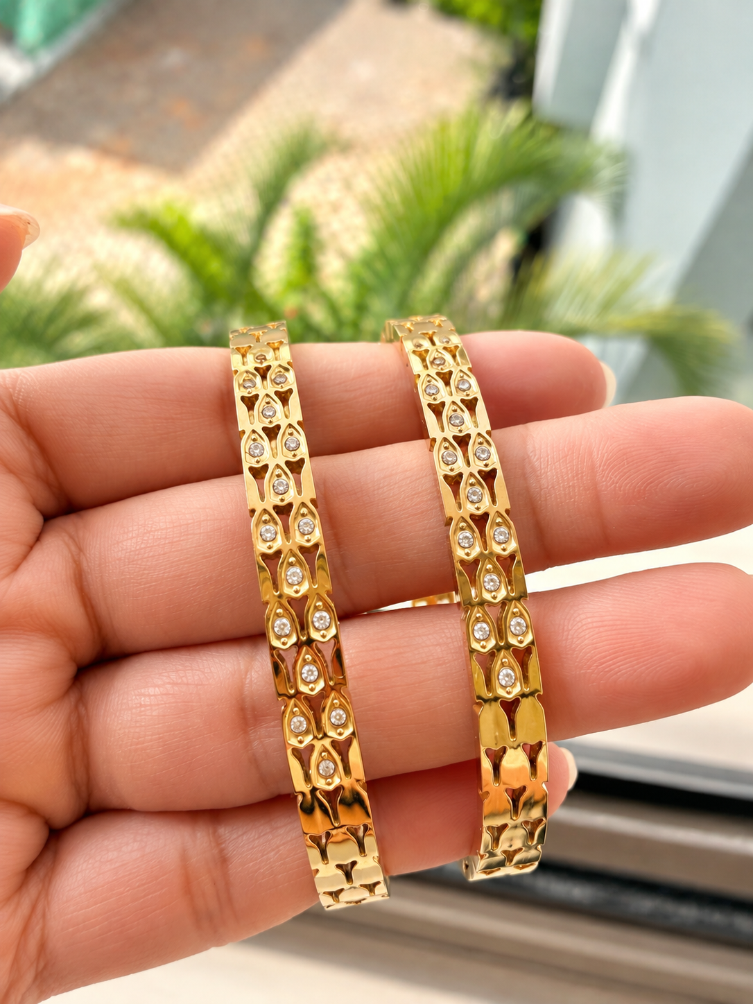 BEATRIX STATEMENT BANGLE