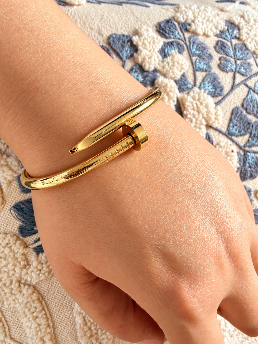 EDEN BANGLE