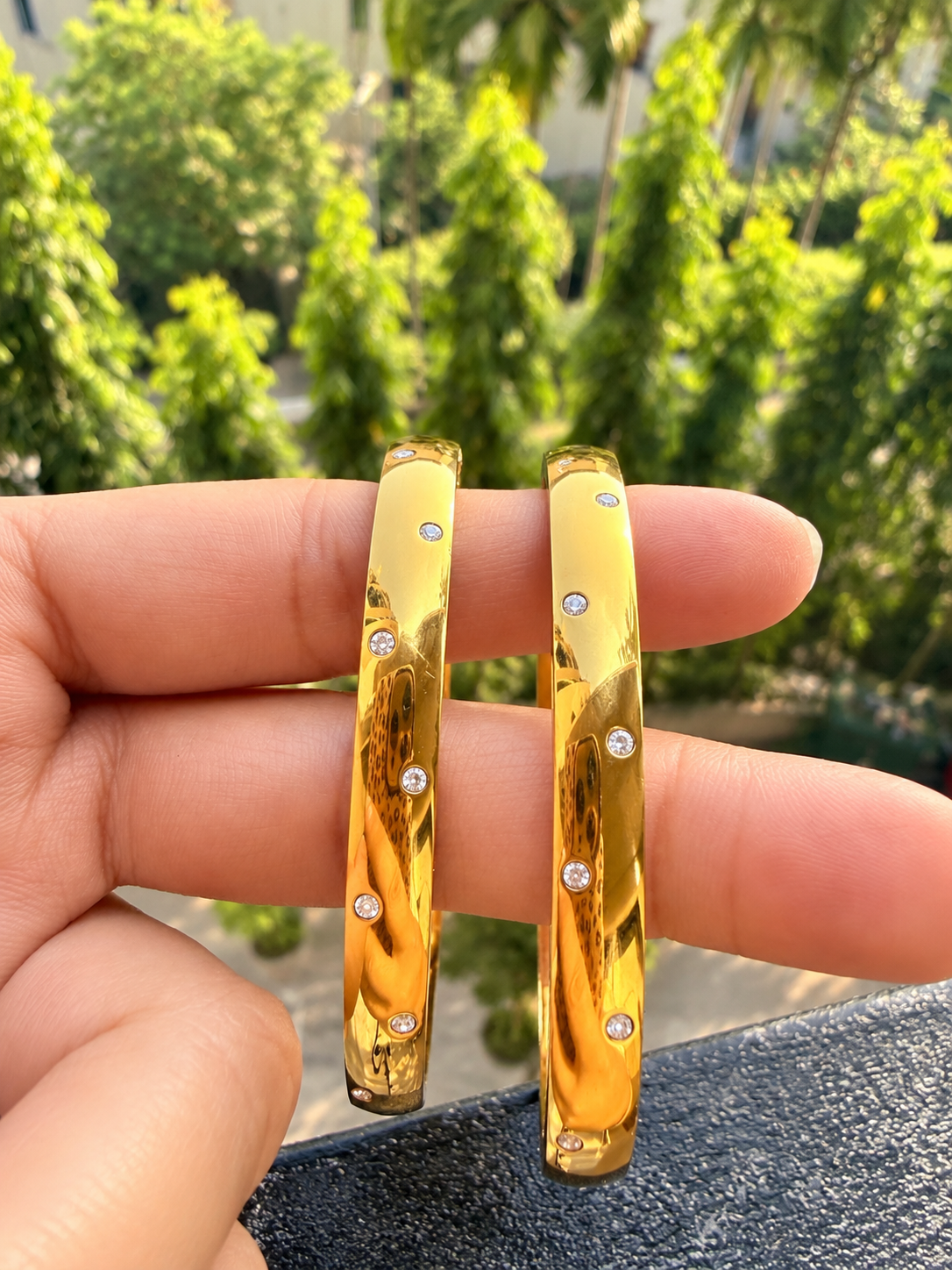 ELODIE STONE BANGLE
