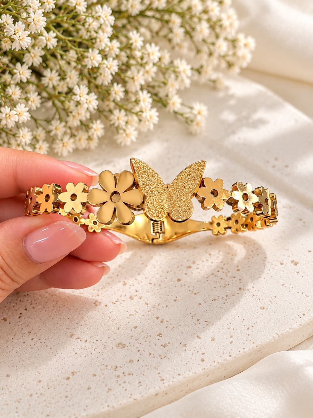 FIORA BUTTERFLY BRACELET