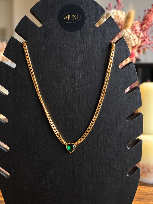 AMORA HEART NECKLACE