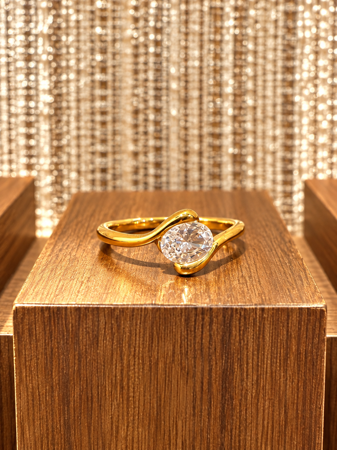 VELLORA RING