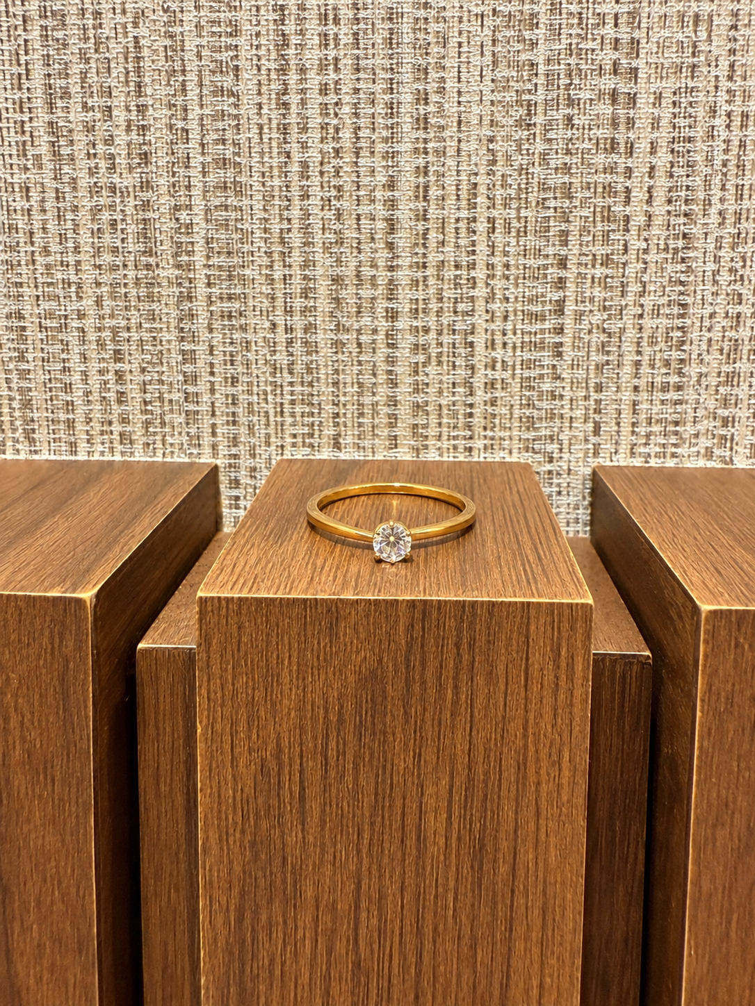 AVELIA SOLITAIRE RING