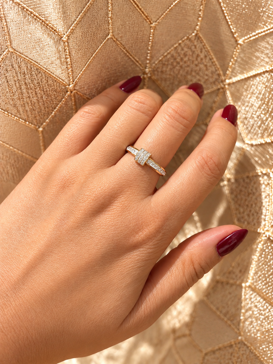ELARA RING