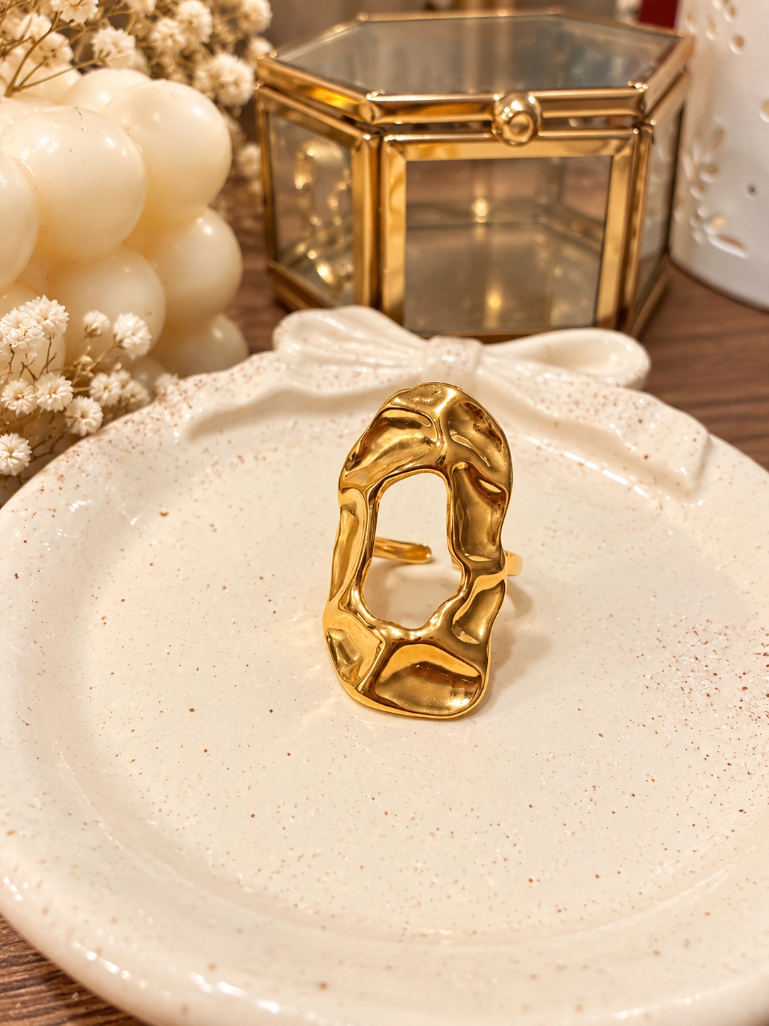 Evara Sculpt Ring